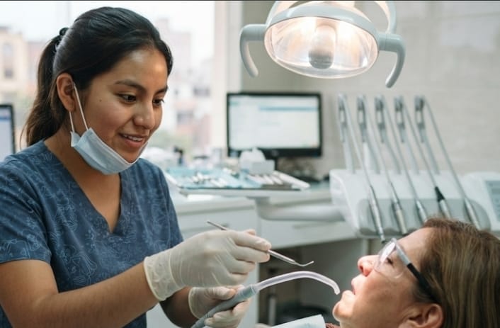 Asistente Dental - Atención al Cliente ​Odontología Integral y Estética Dra. Jhosselyn Pereda